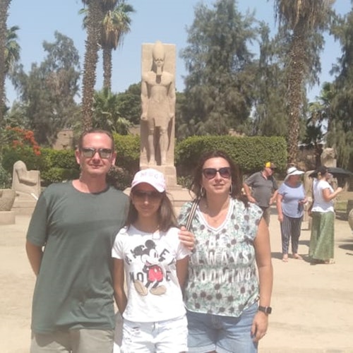 Unbeatable Tour to Giza Pyramids, Sphinx, Sakkara and Memphis