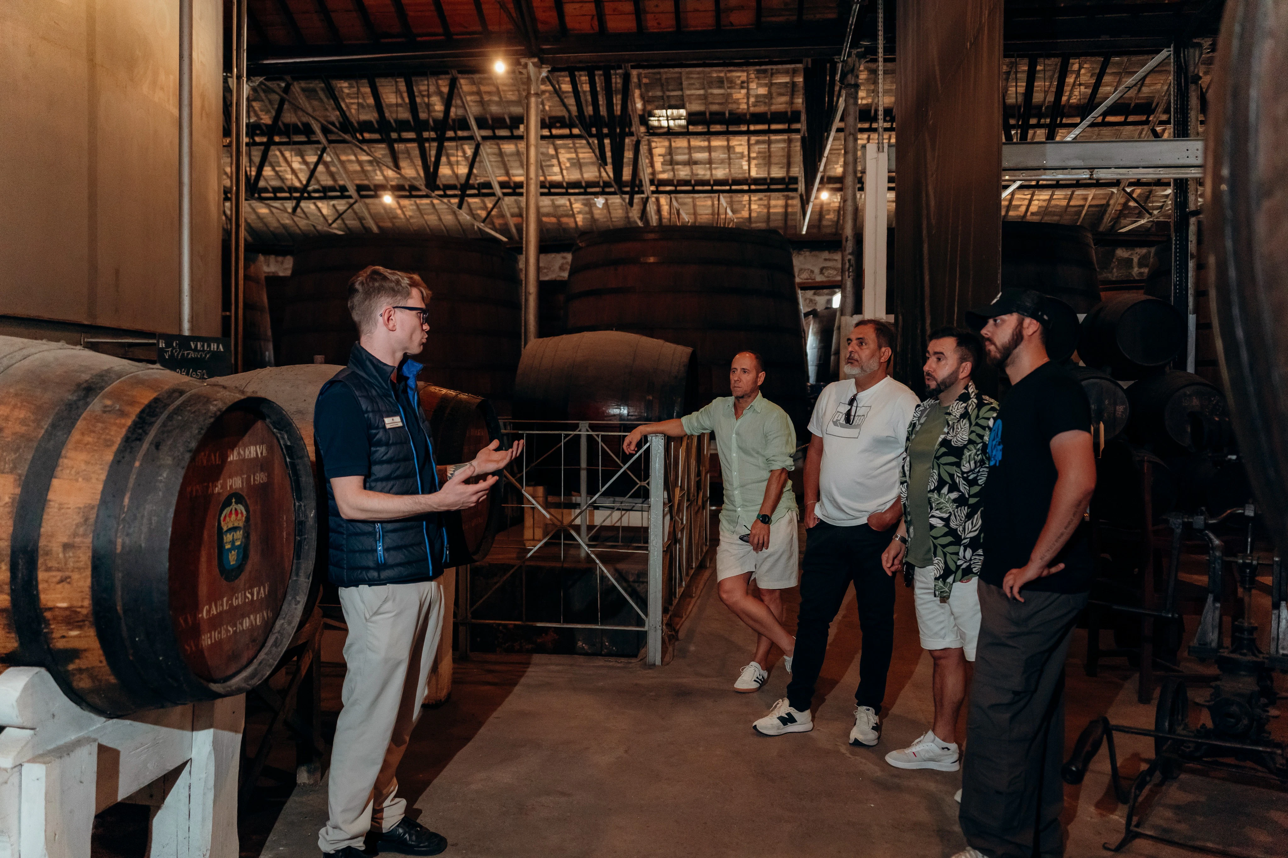 Porto: Guided Tuk Tuk Tour + Port Wine Tasting