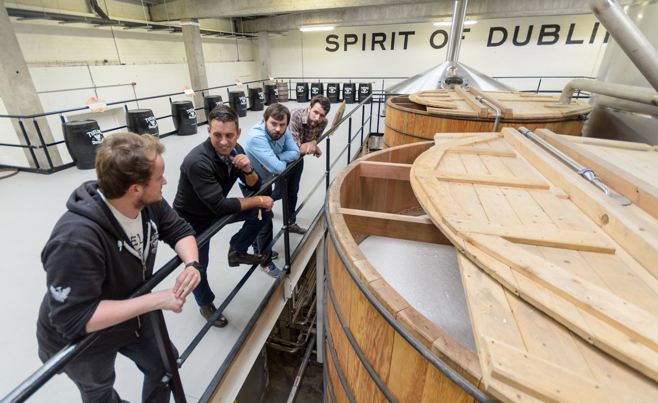 Teeling Whiskey Distillery :Degustação e Tour - Acomodações em Dublim