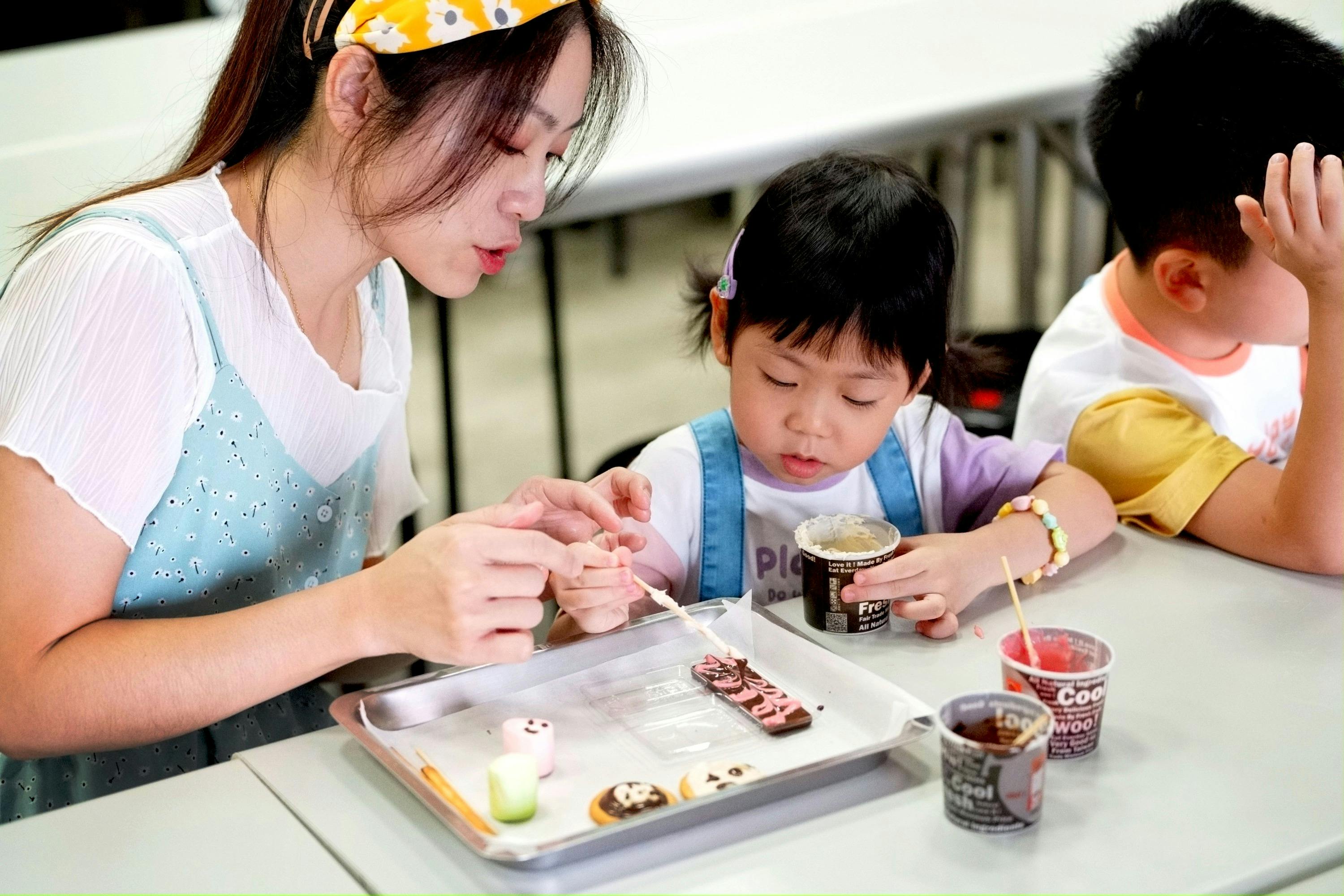 A-Shin Choco Farm Pingtung: Admission Ticket + DIY Activity
