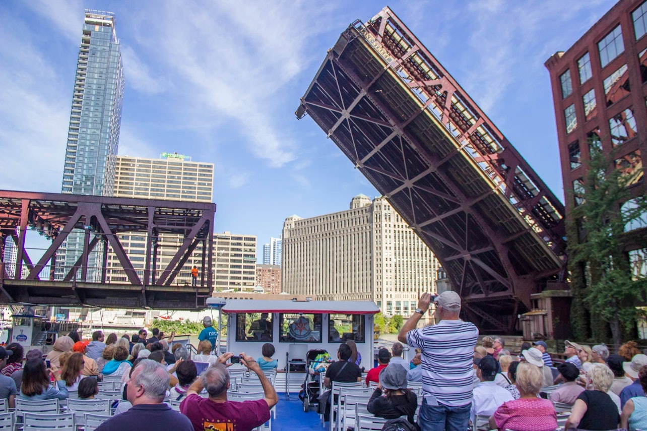 Chicago: Tour de 90 minutos pela arquitetura do rio - Acomodações em Chicago