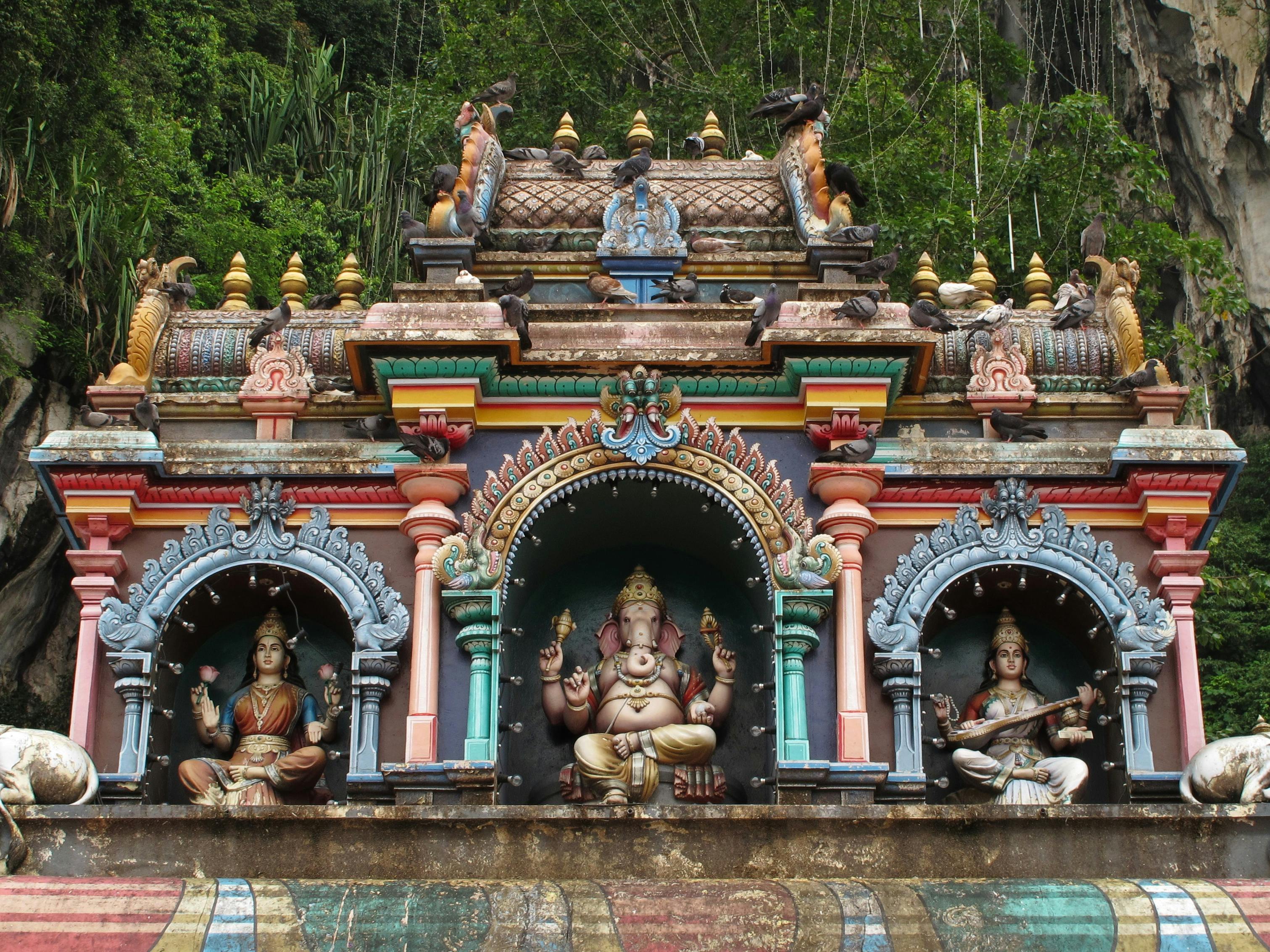 Afbeelding van religieuze beelden in Batu Caves