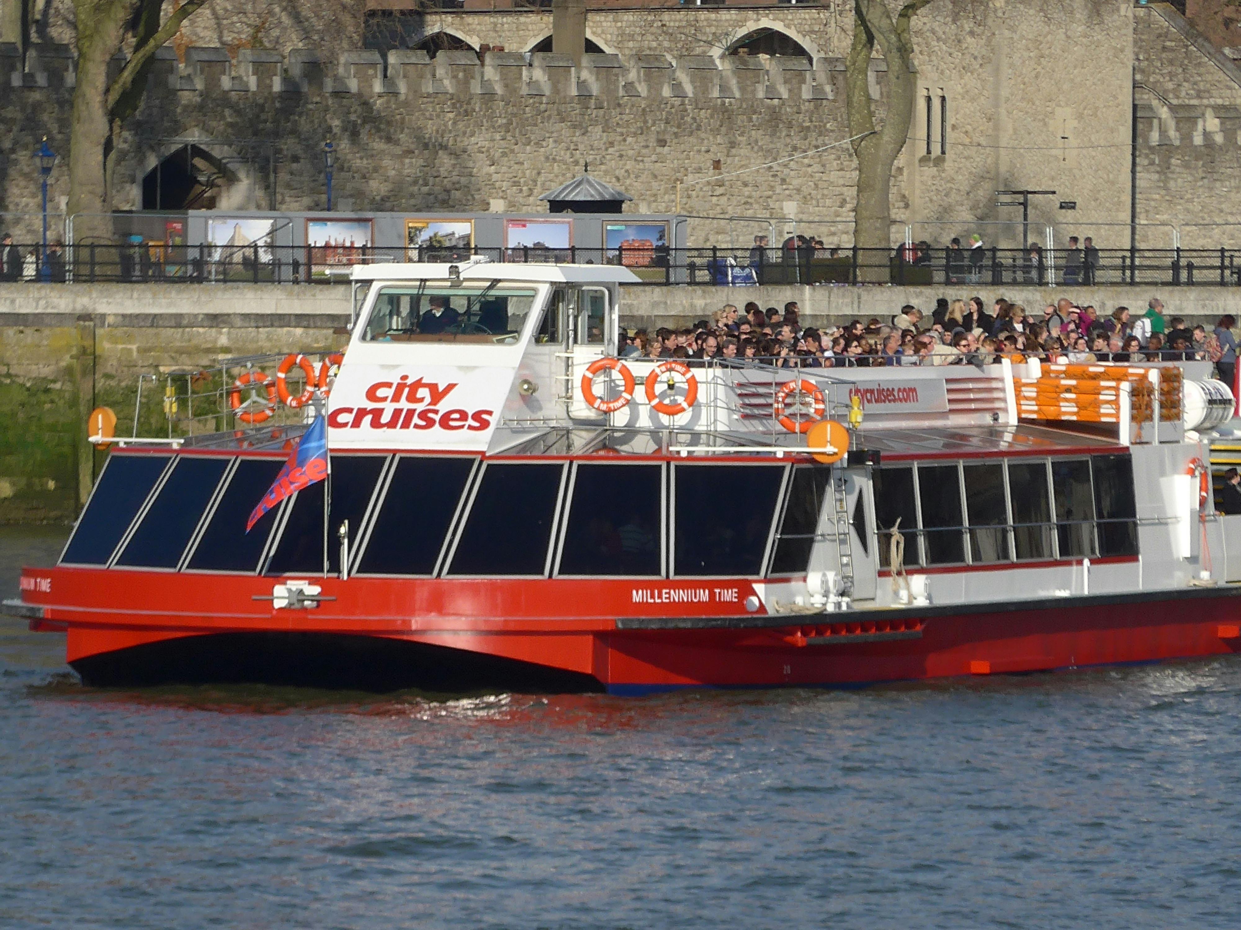 24 Stunden Hop On Hop Off Schiffsrundfahrt London