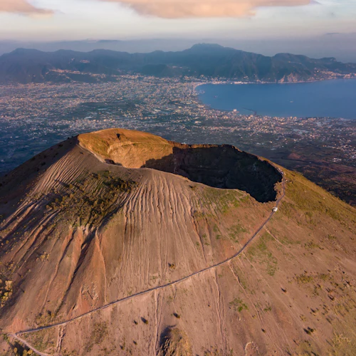 Monte Vesúvio: Transporte exclusivamente através do Vesuvio Express - Photo 3