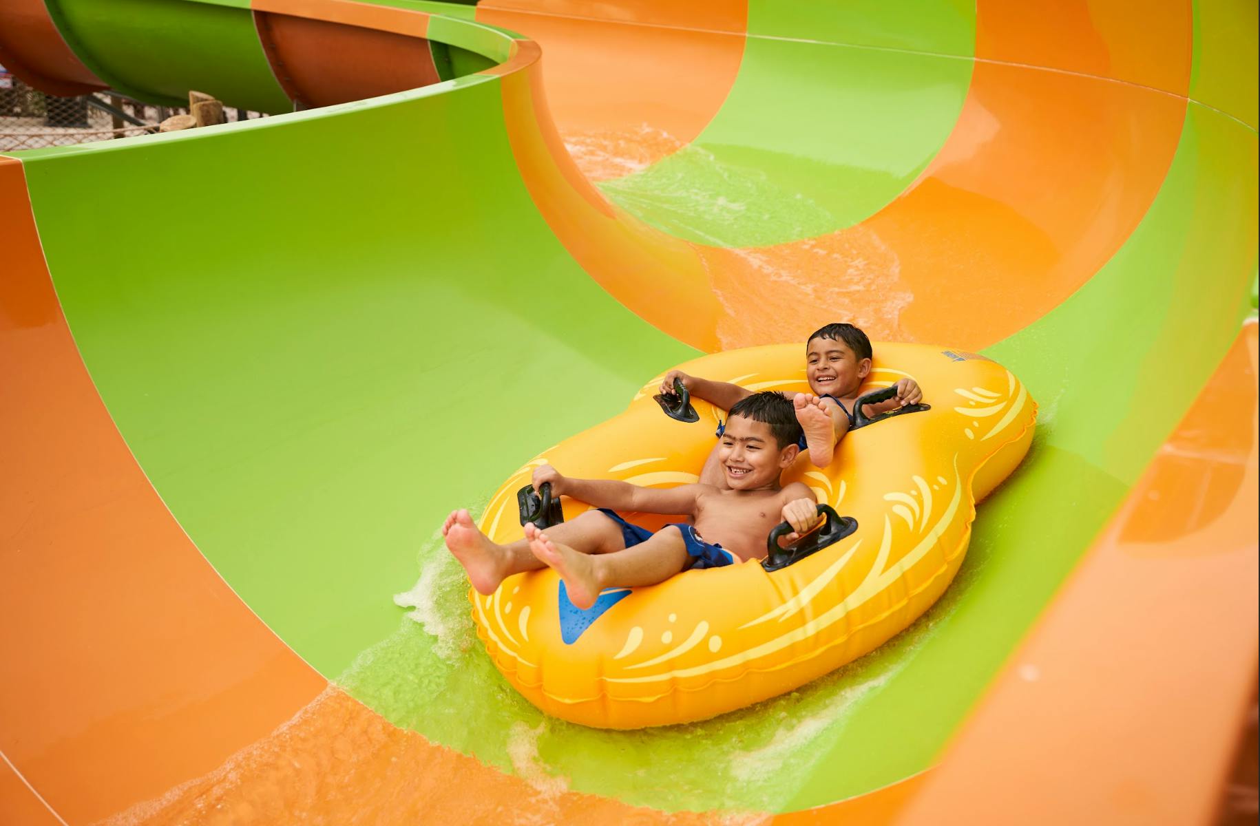 Hurricane Harbor Arlington: One Day Ticket - Photo 14