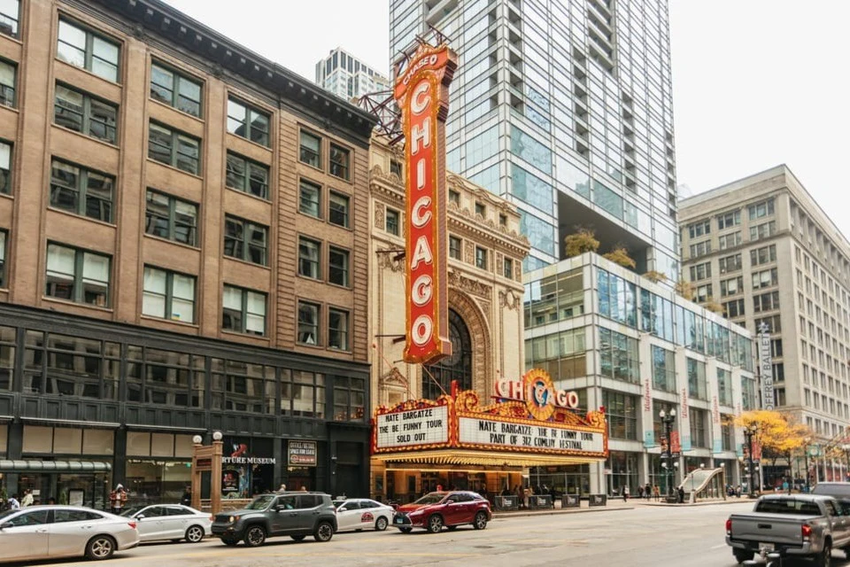 Chicago: Gangsters & Ghosts Guided Walking Tour