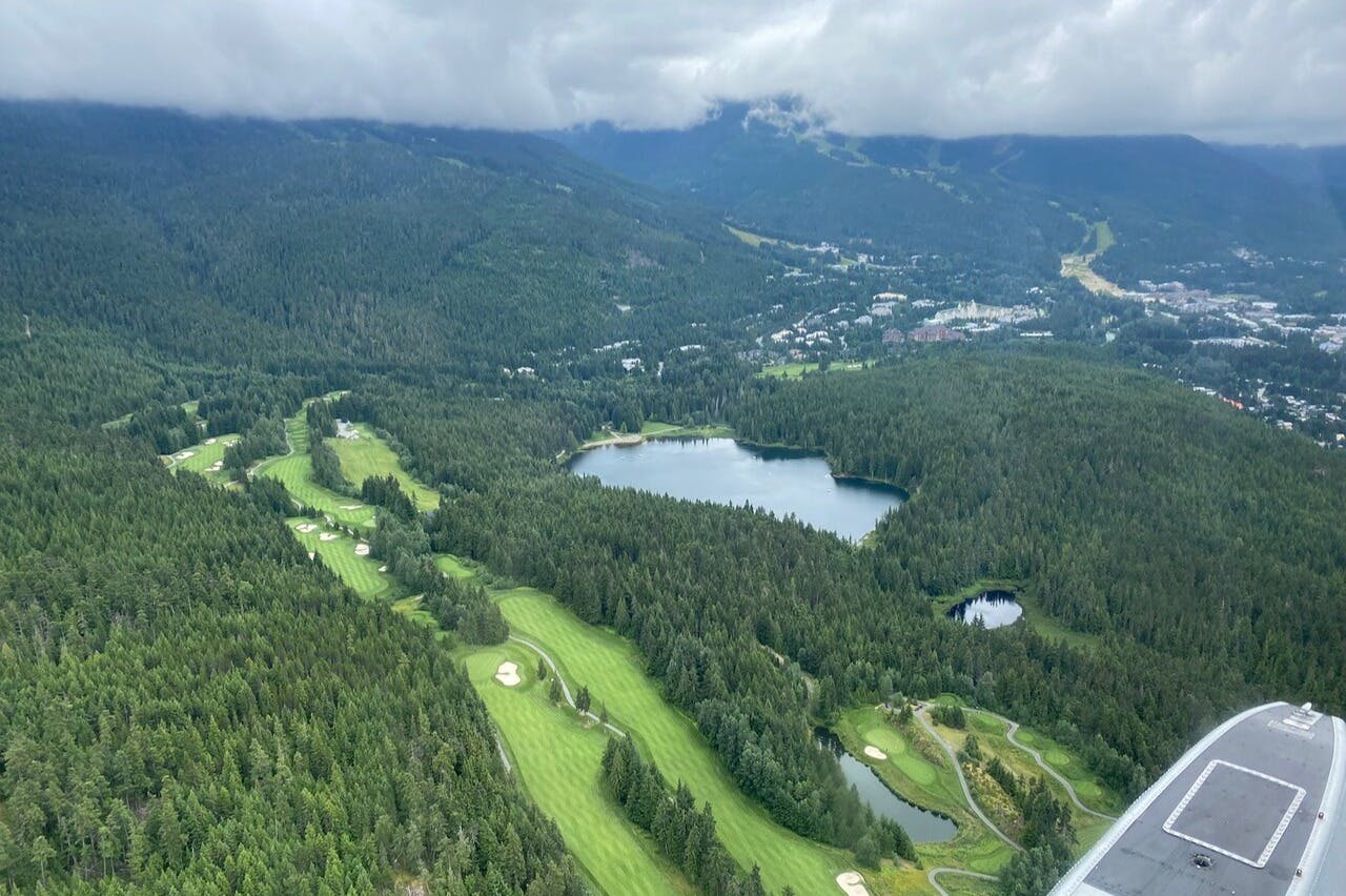 Pohled na golfové hřiště