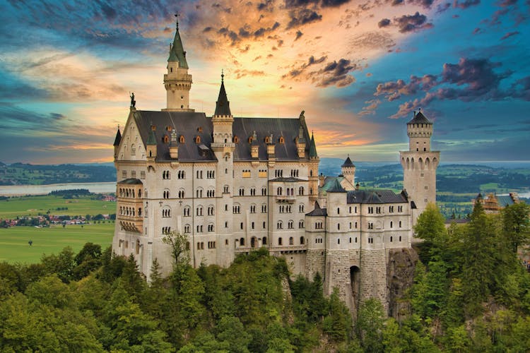 Neuschwanstein Castle: Skip The Line + Guided Tour Ticket - Tickets ...