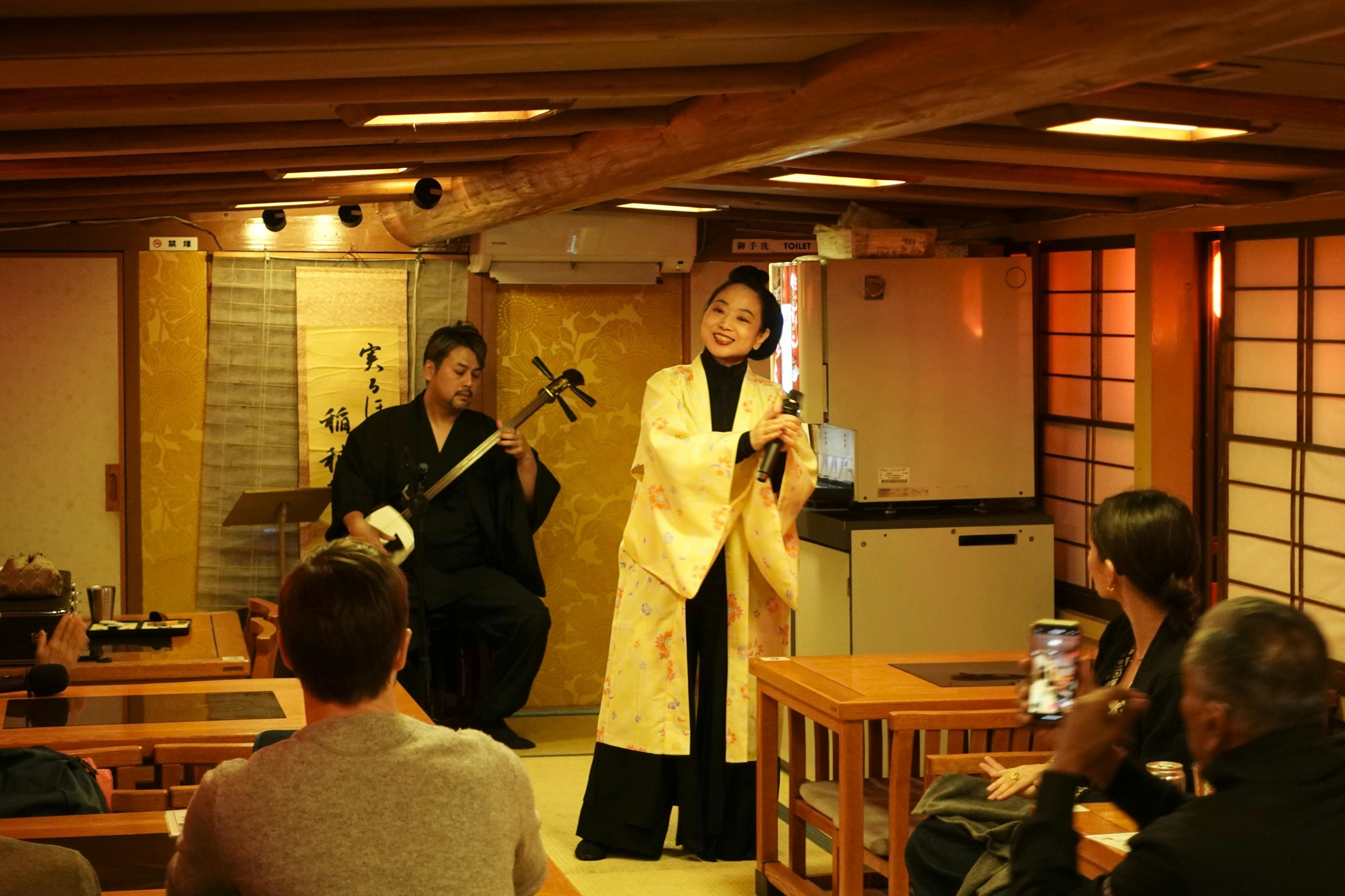 Baia di Tokyo: Tour Yakatabune in barca + spettacolo dal vivo + pasto — 8