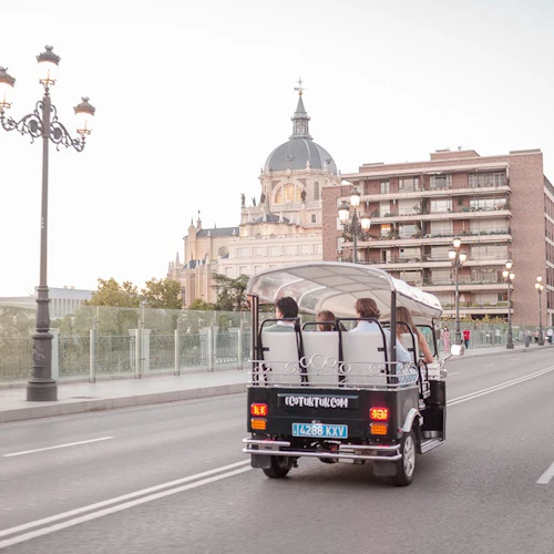 Madri: Passeio de Tuk Tuk elétrico de 4 horas - Photo 8