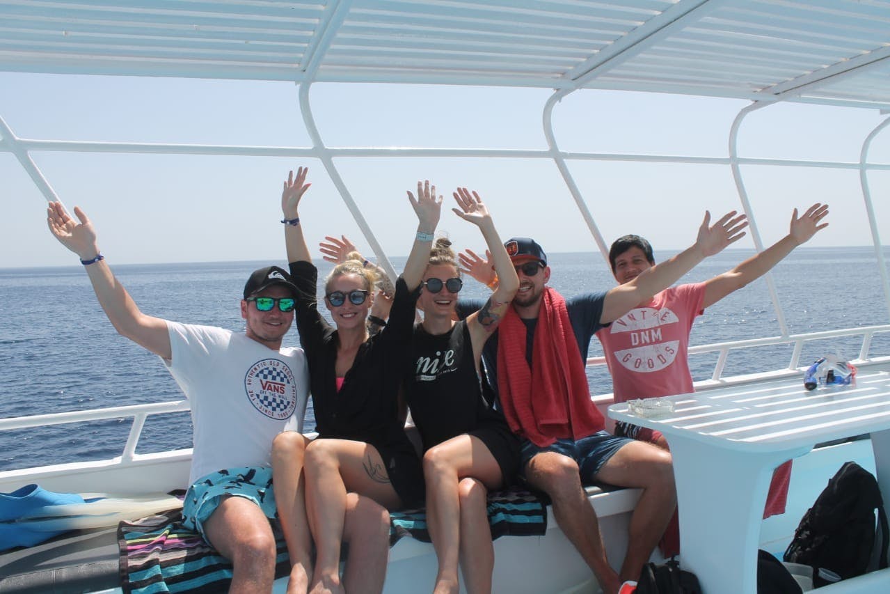 Χαρούμενοι φίλοι