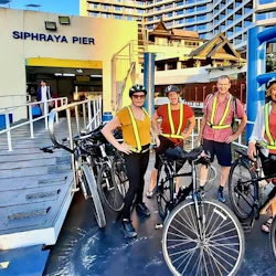 Bangkok: Small Group Guided Night Bike Tour + Dinner 3