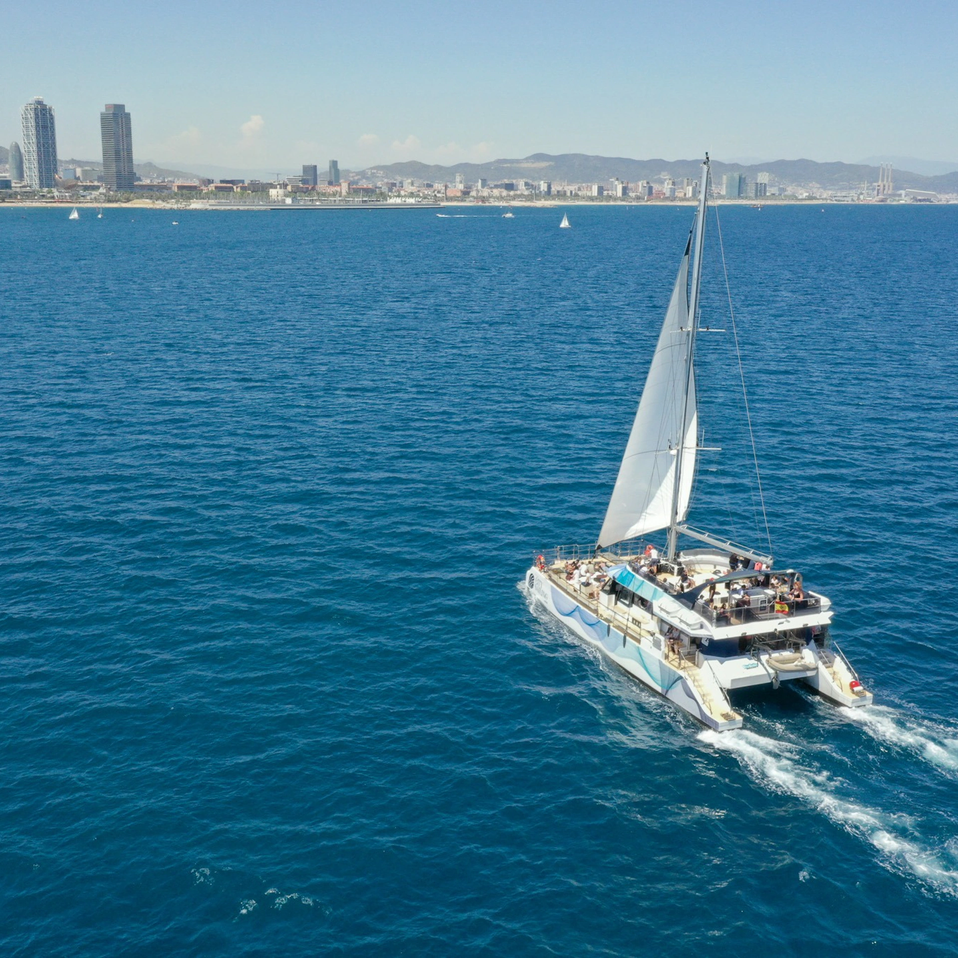 Barcelona: Recorregut ecològic per la costa en catamarà