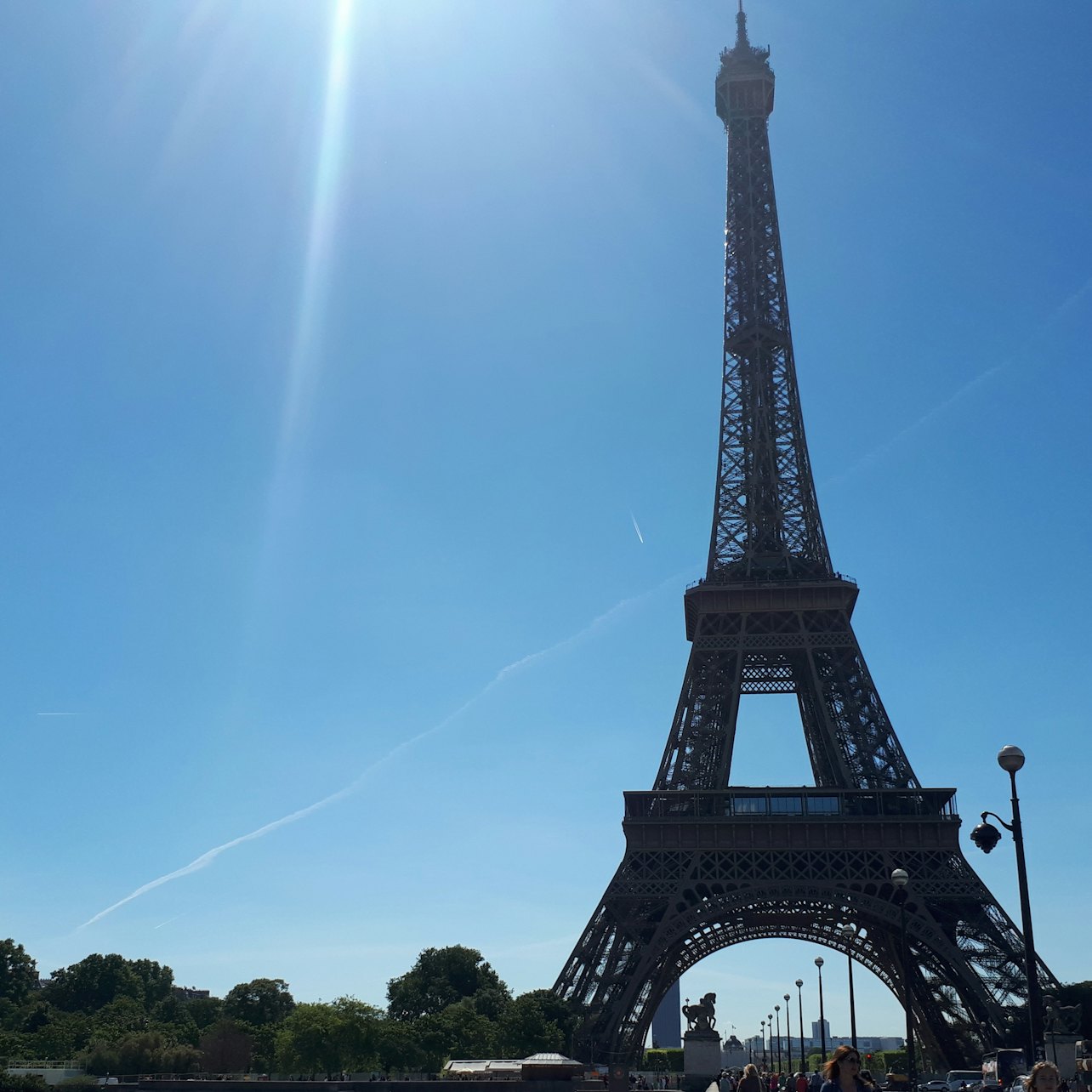 Torre Eiffel: Visita guiada de la cima en grupo reducido - Alojamientos en Paris
