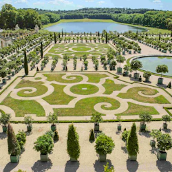 Palace of Versailles: Roundtrip Transport Only
