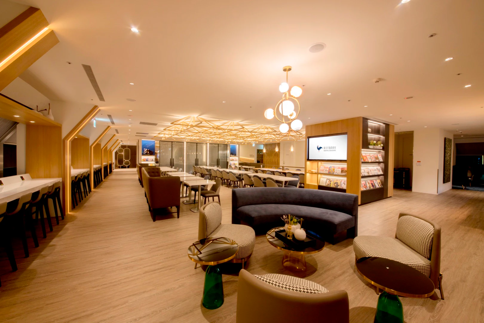 Taoyuan International Airport: 3-Hr VIP Lounge Access with Children Under 12 Allowed