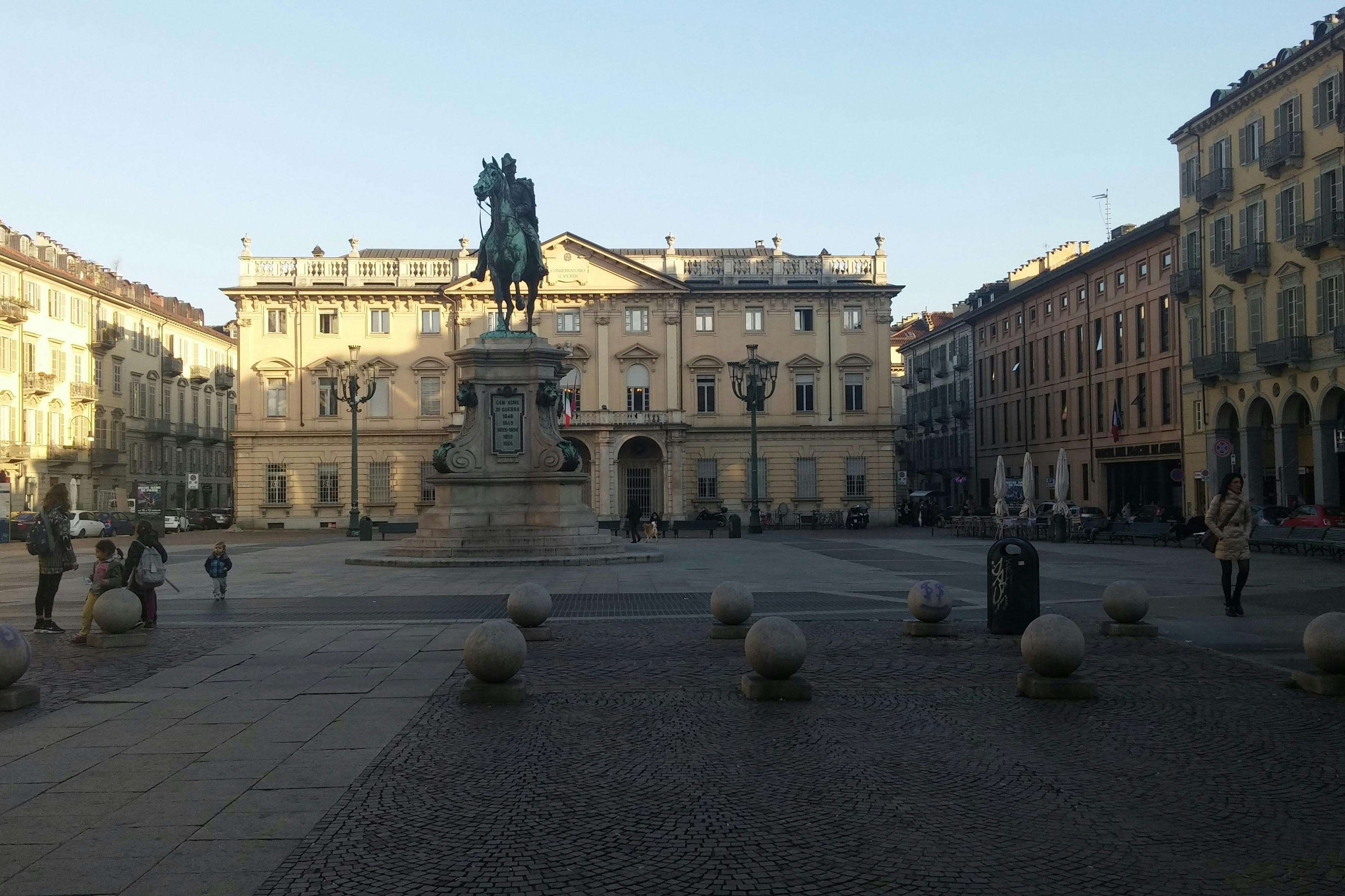 Statue de l'évêque