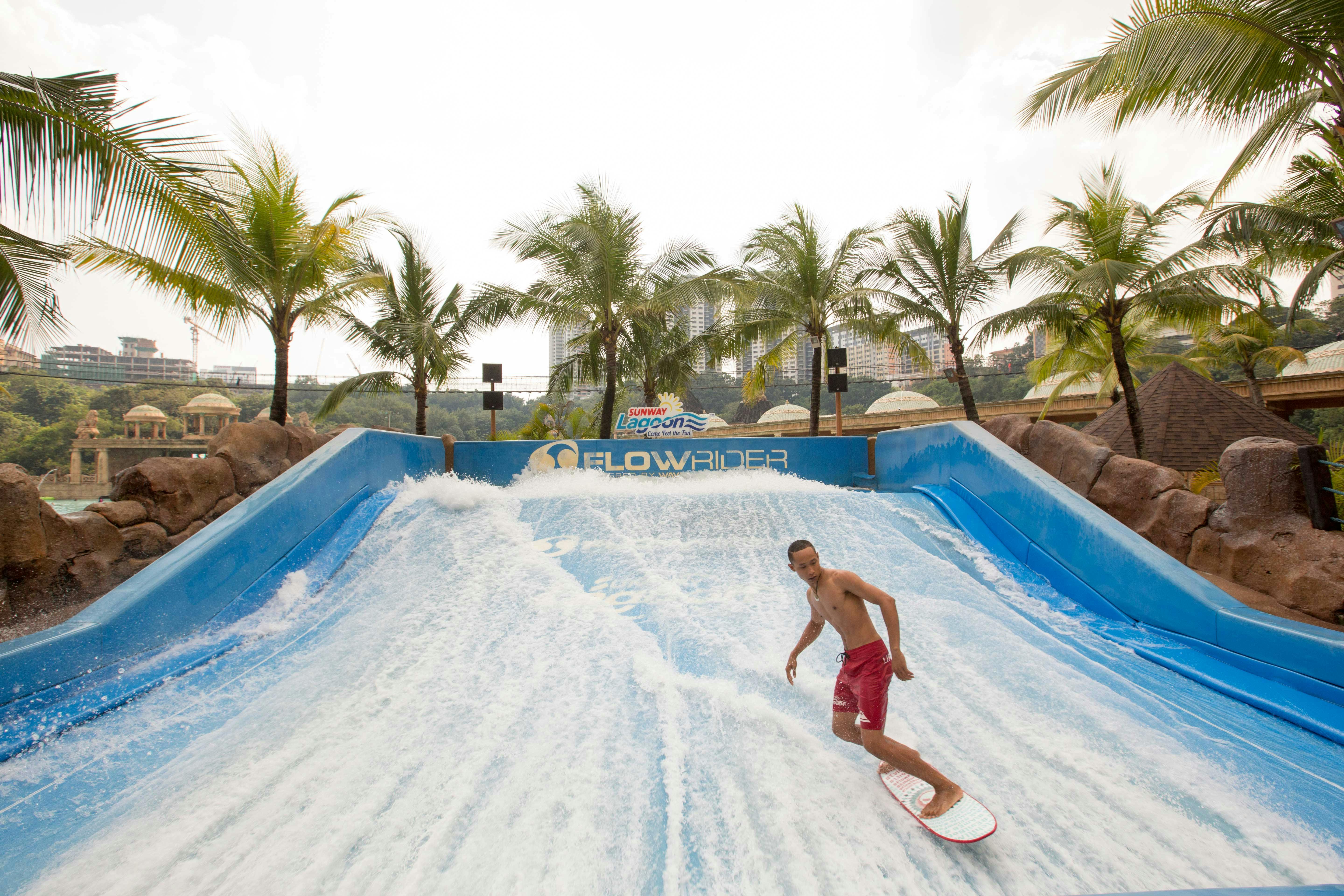 双威泻湖主题乐园