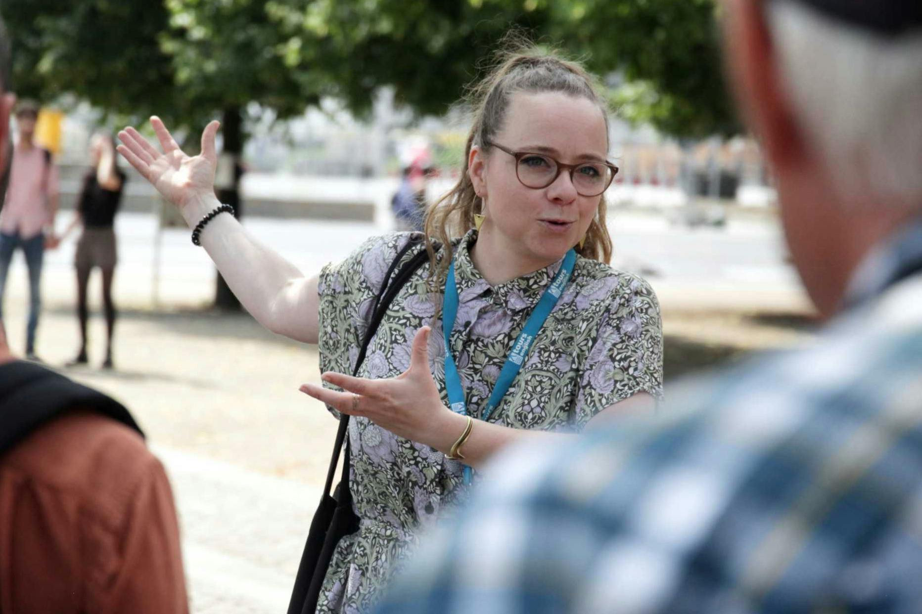 在当地专家的带领下探索波茨坦