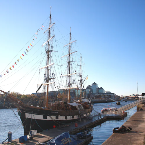 Jeanie Johnston, Dublins hamnkvarter