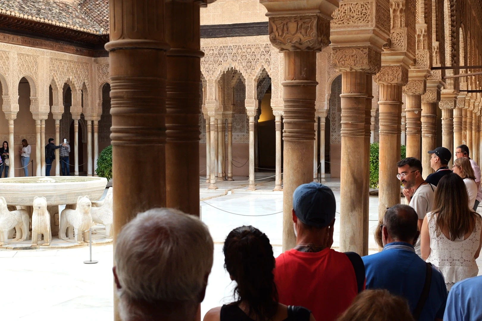 Alhambra y Palacios nazaríes: Entrada sin colas + Tour guiado