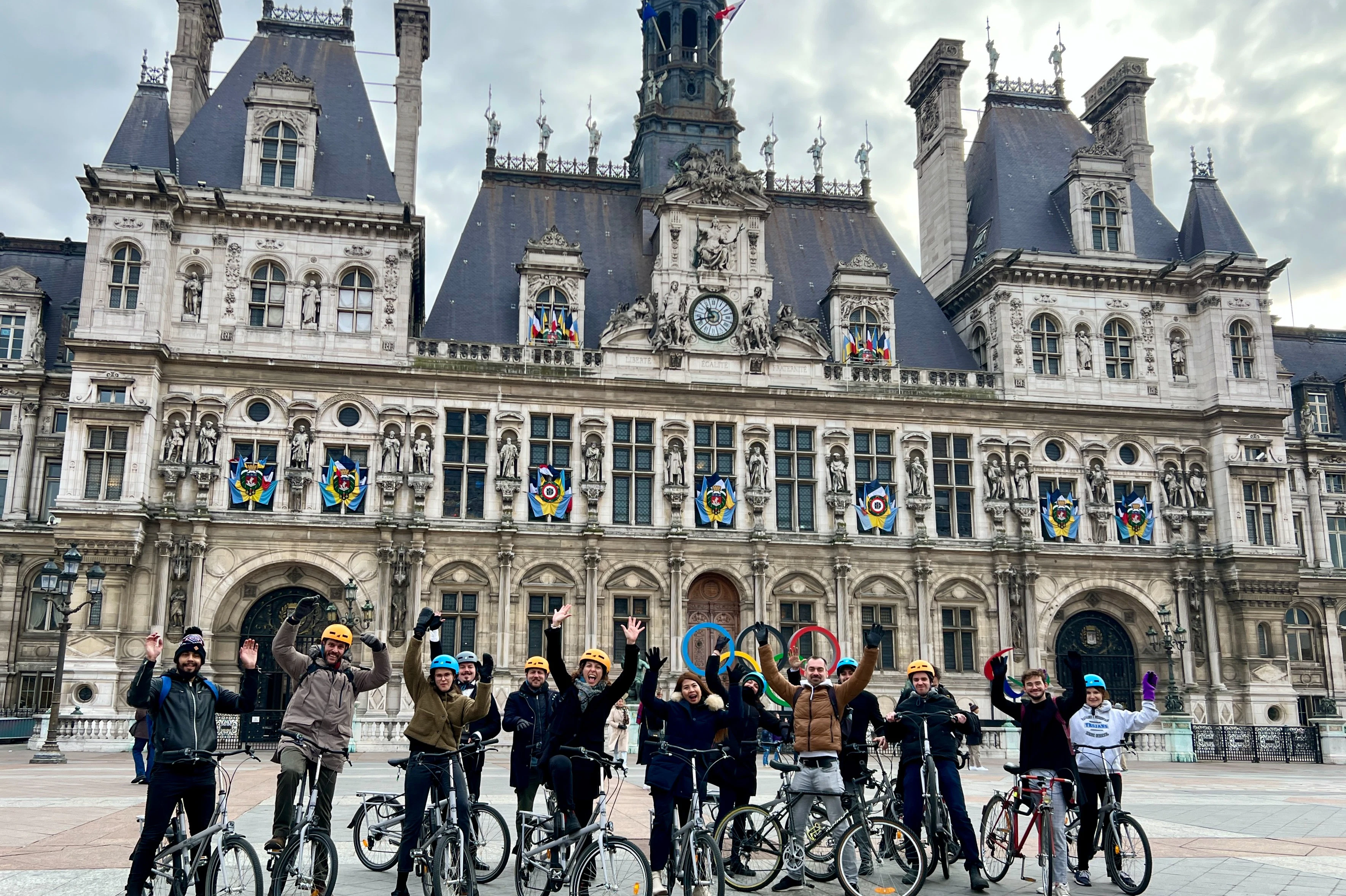 Paris City Center: Private Bike Tour Highlights