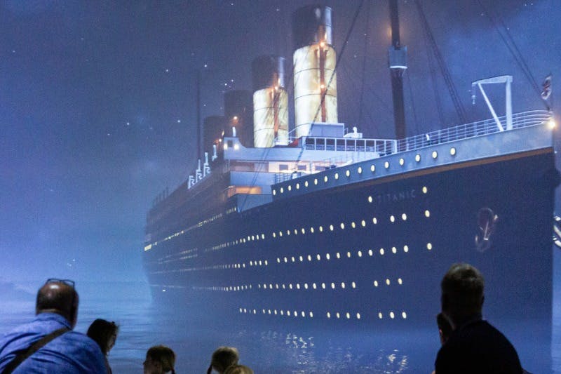 #10 cosas que hacer en &lt;City 67458&gt;: La leyenda del Titanic