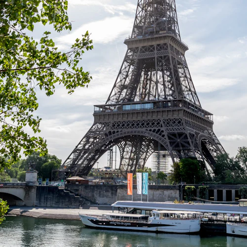 Seine River: Electric Boat Guided Sightseeing Cruise by Vedettes de Paris - Photo 2