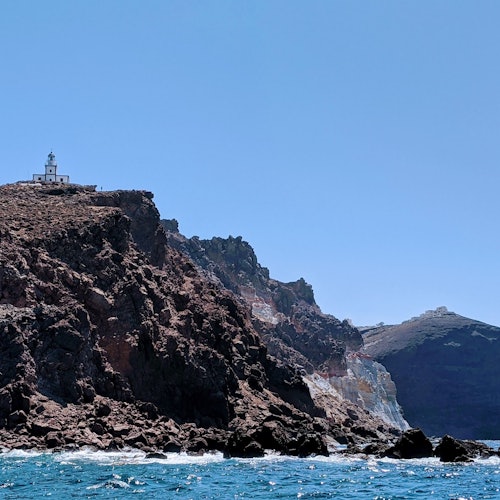 Santorini: Crucero en Velero Premium + Comida Barbacoa y Bebidas