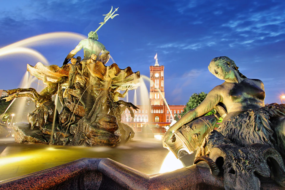 Neptune Fountain with the Red Town Hall in the background