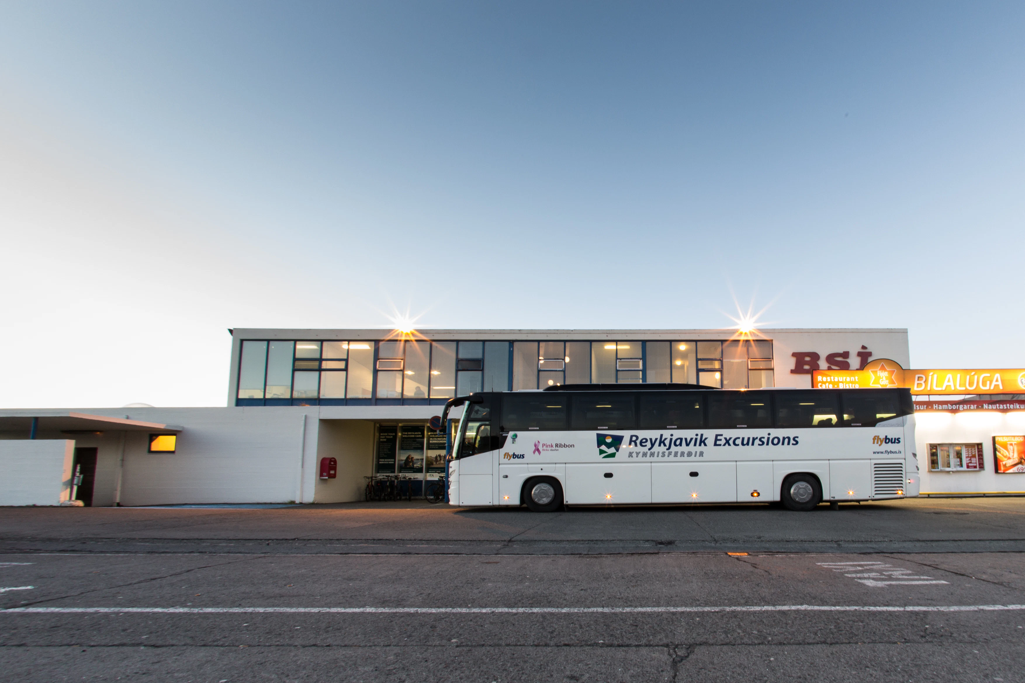 Keflavik-Reykjavik Airport Transfer: One Way Ticket