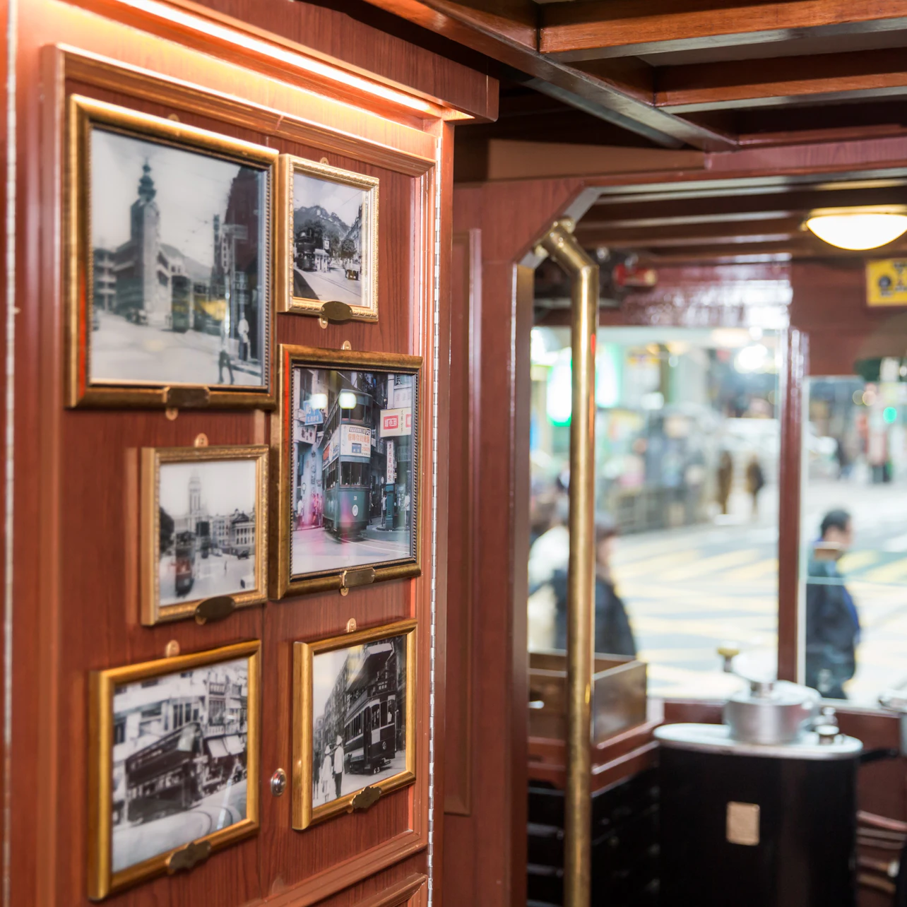 Hong Kong: TramOramic Sightseeing Tram Tour + Audio Guide in Hong Kong β Tiqets