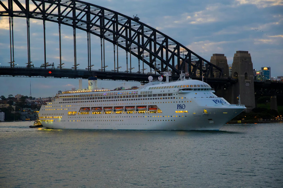 Cruise Boat