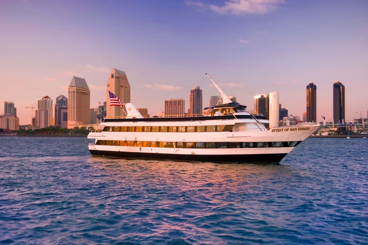 San Diego Harbor: Gourmet Dinner Cruise with Live Entertainment - Accommodations in San Diego