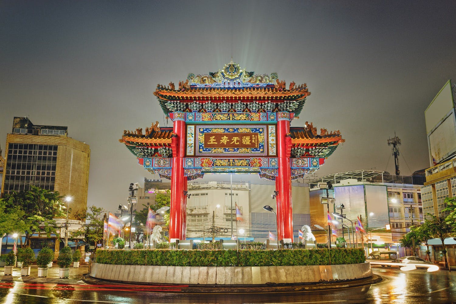 トライミット寺院