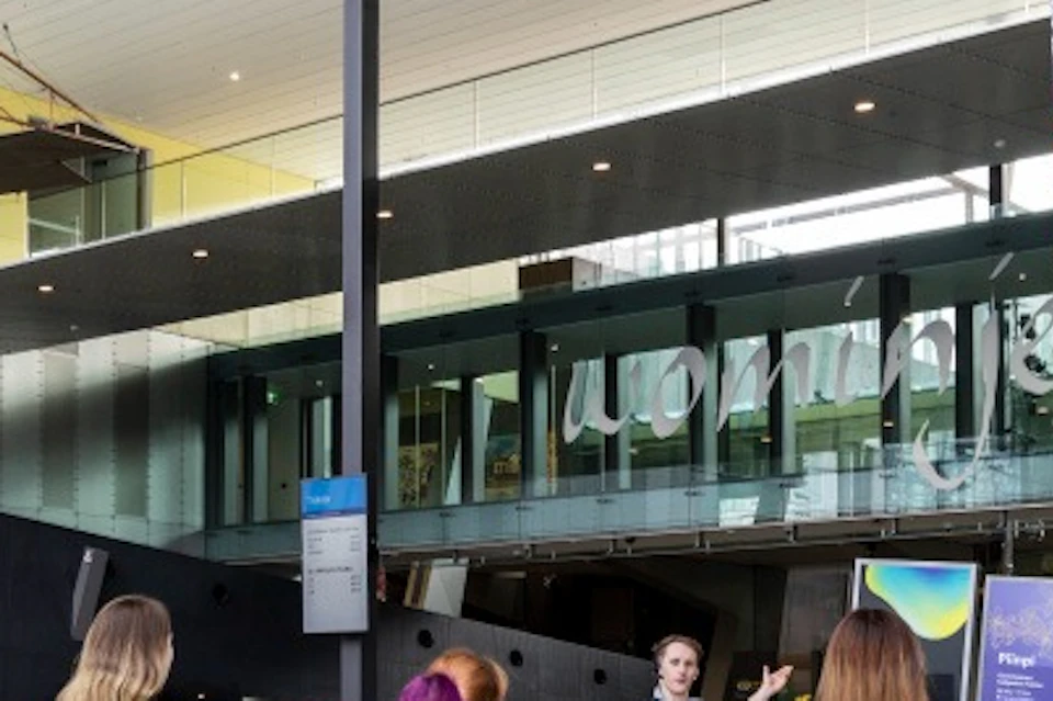 Melbourne Museum Highlight Tour