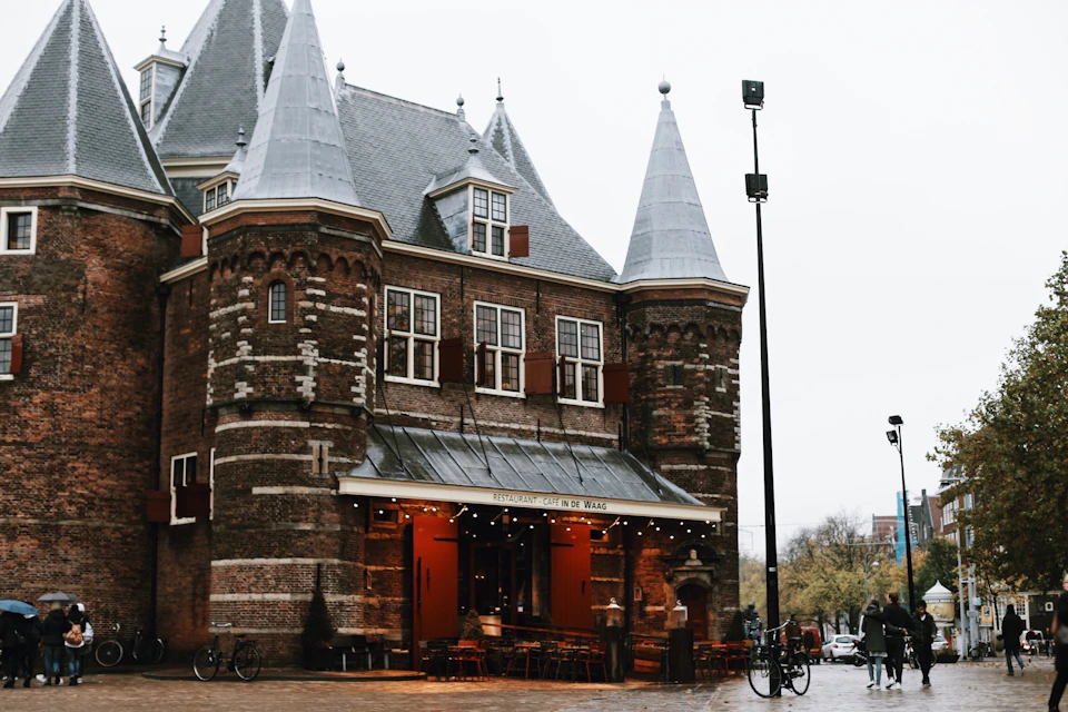 City Walk Amsterdam with Babylon tours