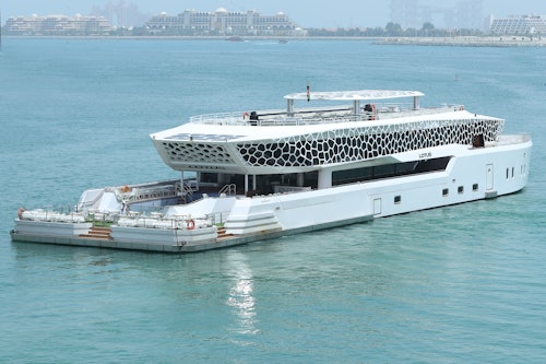 Dubai Marina: Lotus Megayacht Dinner Cruise