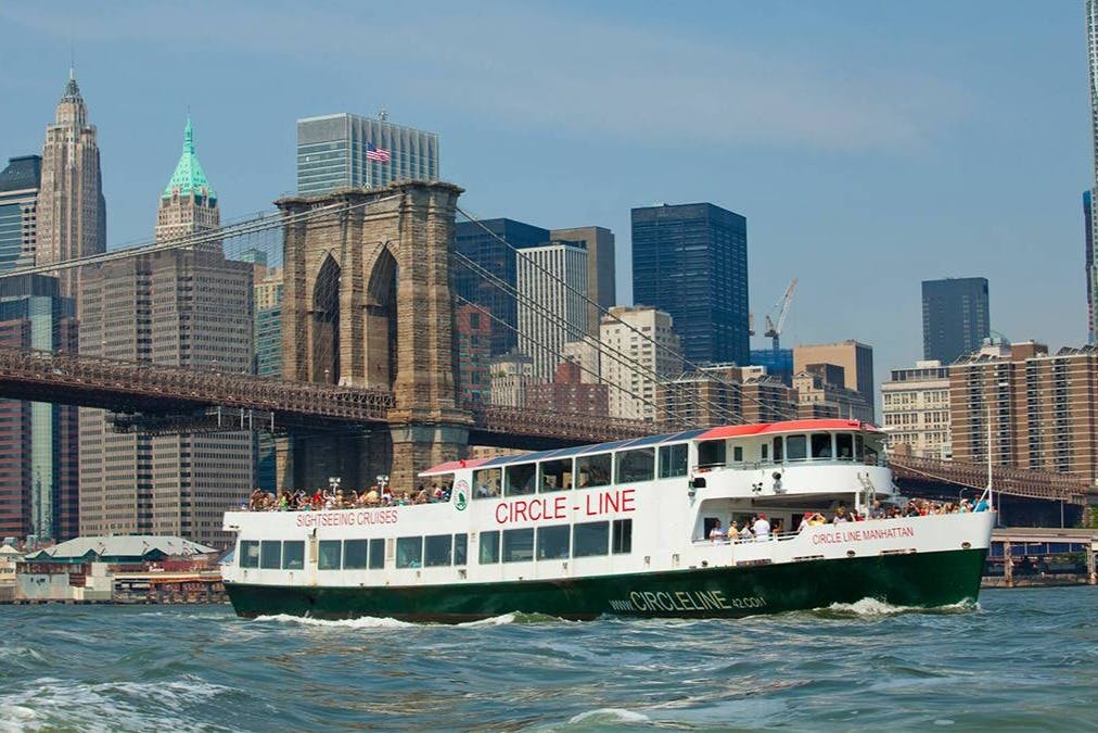 חבילה משולבת: אוטובוס תיירים, אמפייר סטייט ושייט