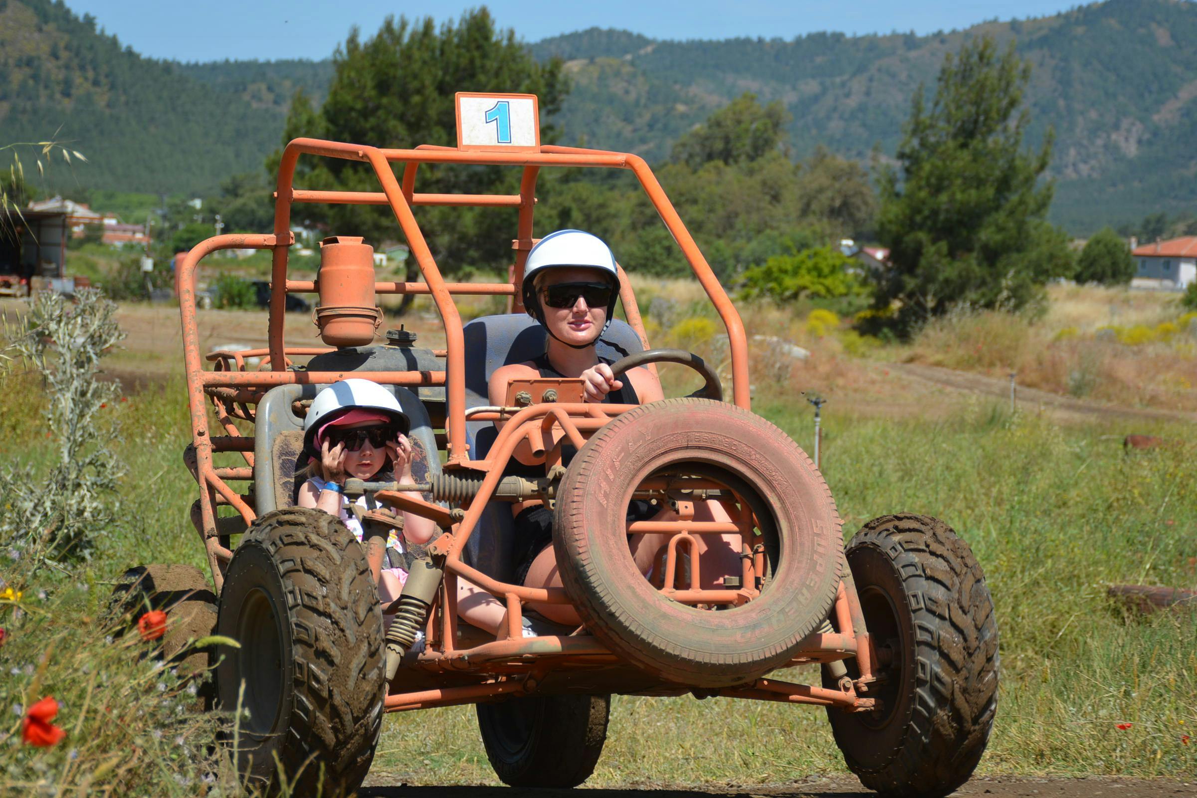 马尔马里斯的buggy Safari越野车门票 Tiqets