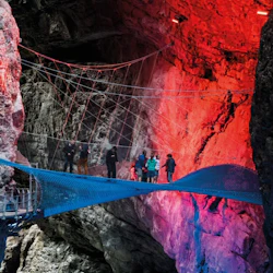 Glacier Canyon and Crystal Museum