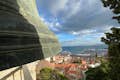 Vistas asombrosas sobre la antigua Lisboa y el río Tajo