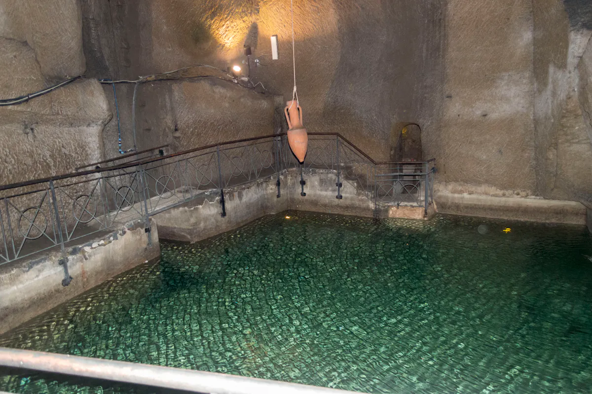 Naples Souterrain : Billet Coupe-File + Visite Guidée