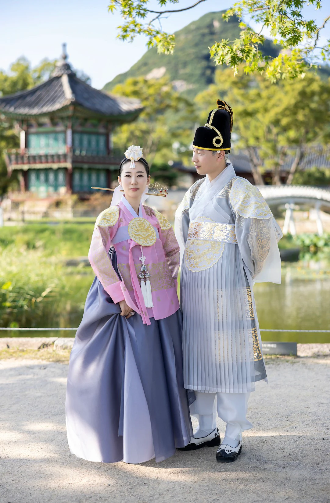 Hanbok Themed Photoshoot with Make-Up by Hanbok That Day: Indoor Photo Shoot + Hanbok Rental