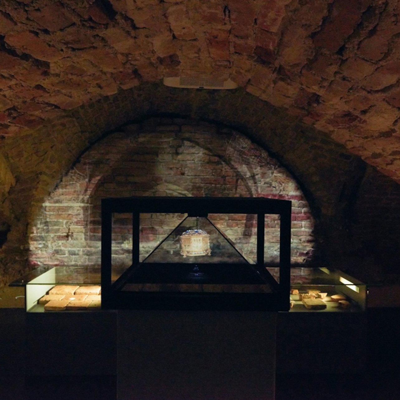 Criptas da Catedral de Vilnius: tour guiado - Acomodações em Vilnius