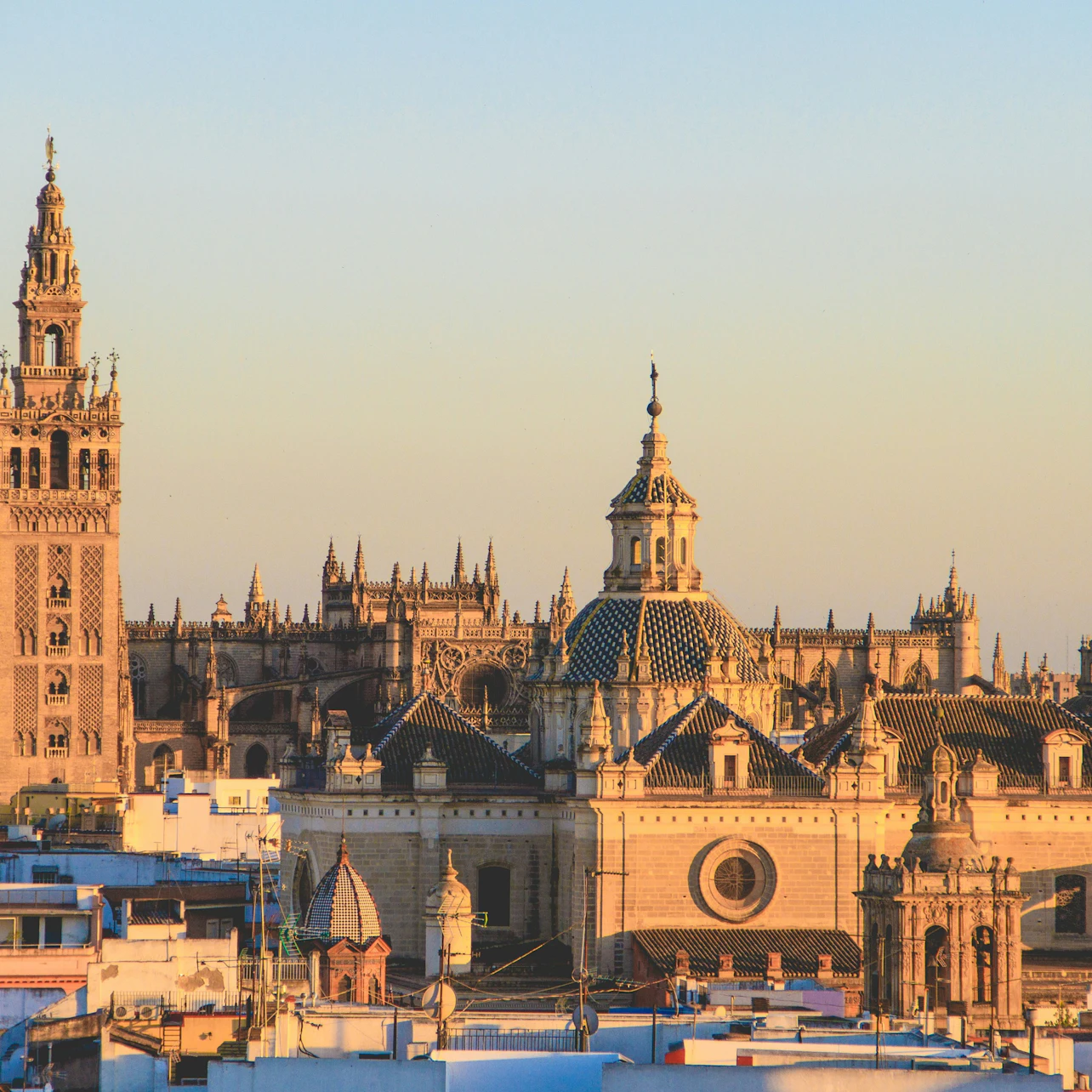 Seville Cathedral & La Giralda: Entry Ticket + Audio Guide App