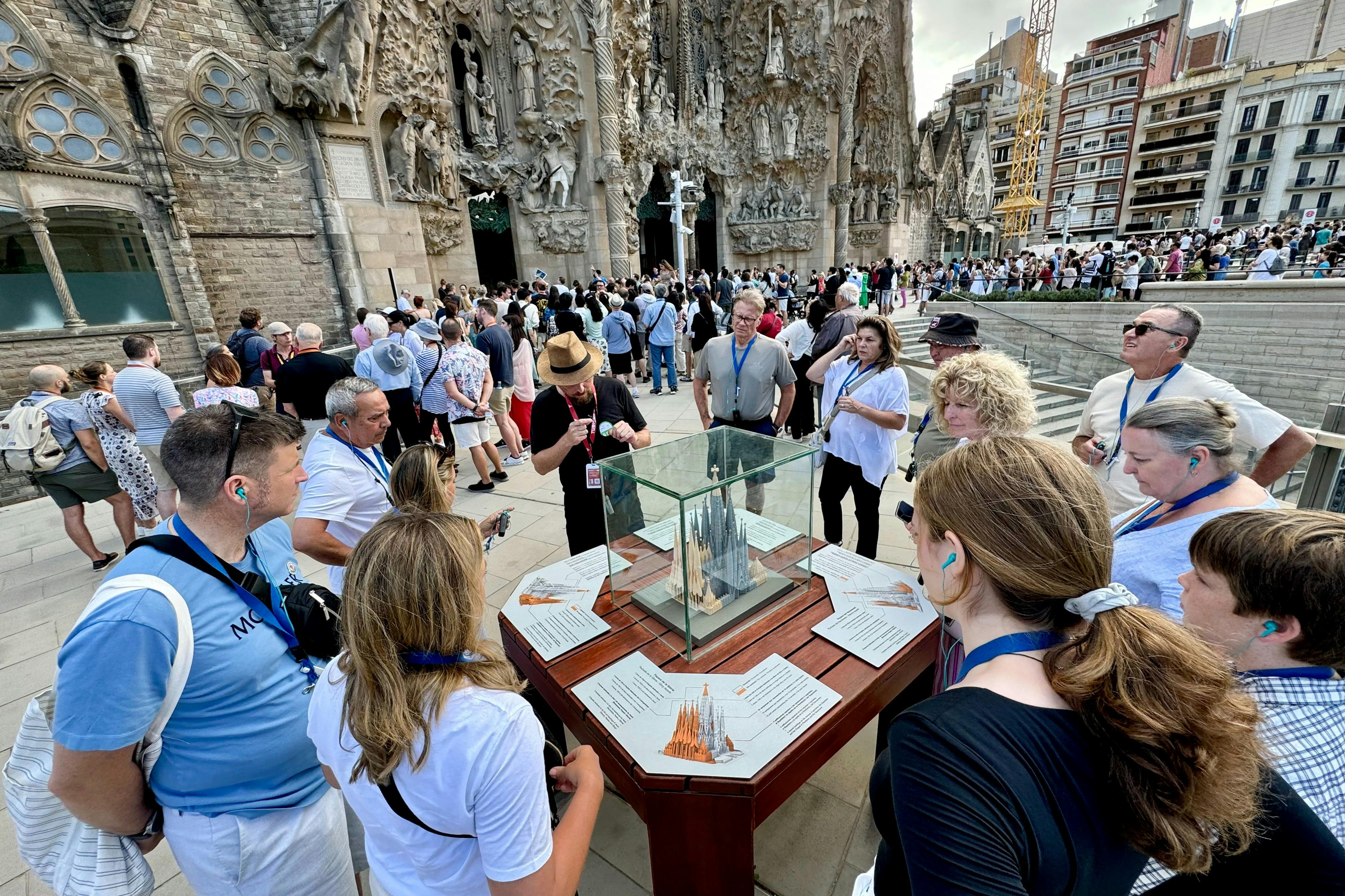 Sagrada Familia: Skip The Line Ticket + Führung auf Chinesisch — 4