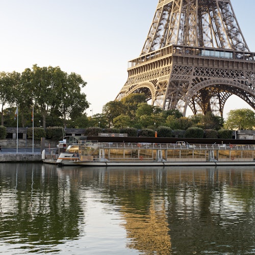 Seine River: Sightseeing Cruise from the Eiffel Tower Seine River: Sightseeing Cruise from the Eiffel Tower