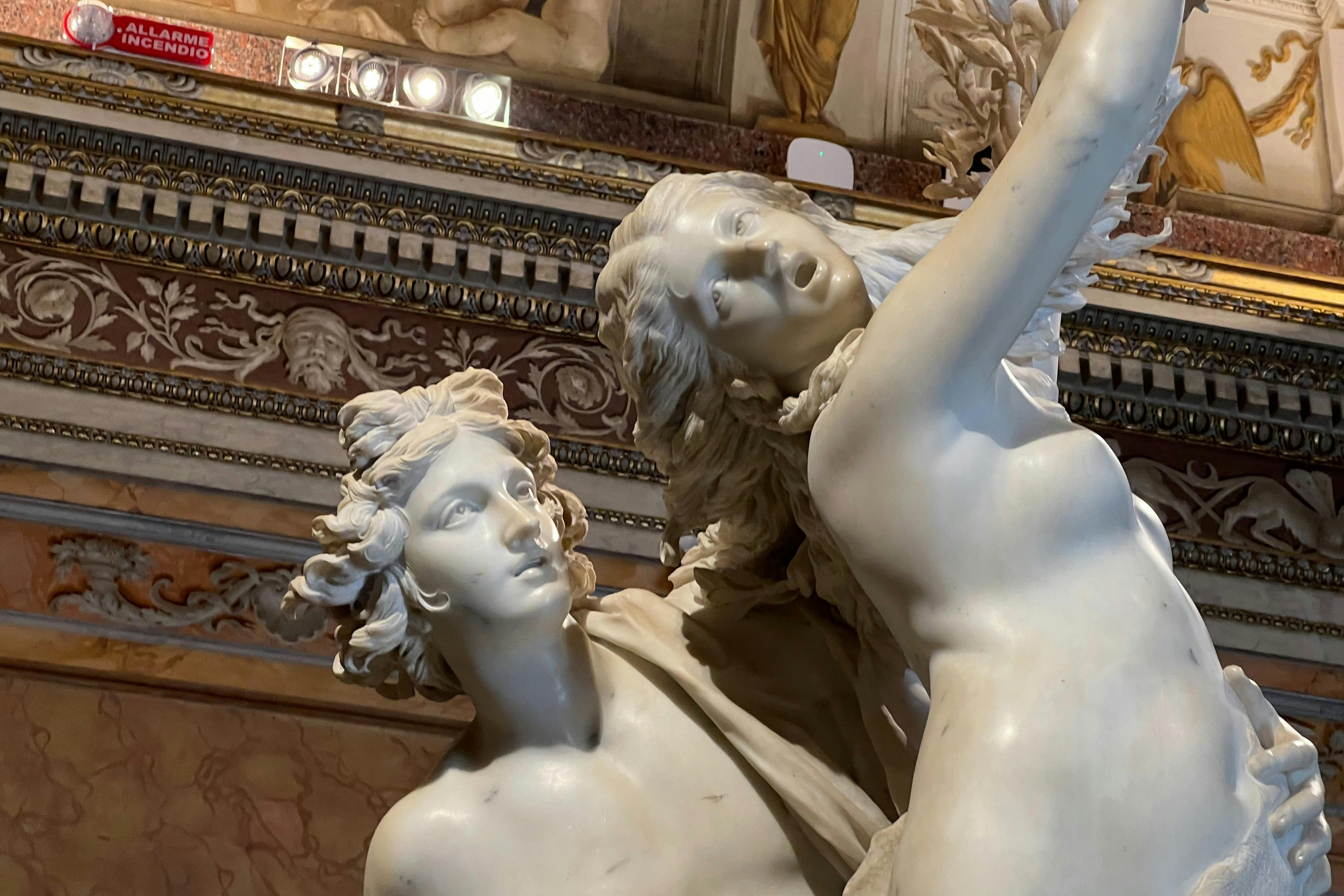 You didn't provide any text to translate.