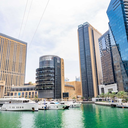 Dubai Harbour: 1 Hour Yacht Tour - Dubai Marina, JBR + Ain Dubai